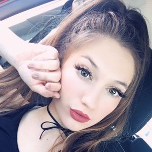 Meet your Posher, Clarissa